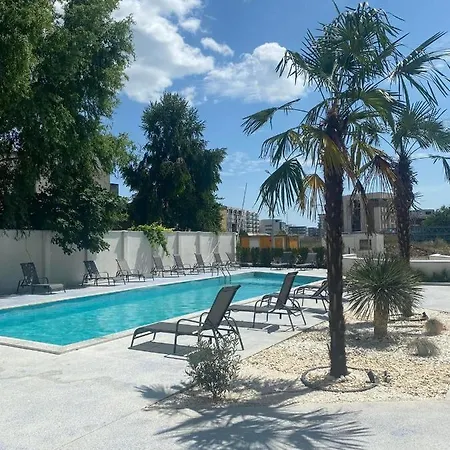 아파트 Sunrise House